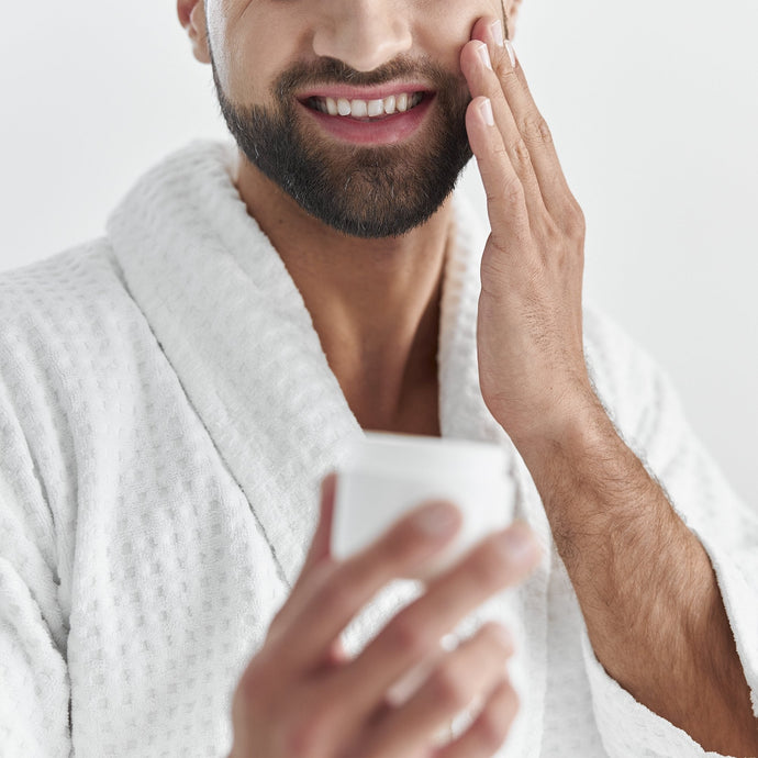 baume à barbe à l'huile de ricin comme avant