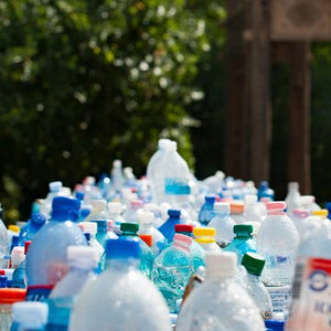 Comment se débarrasser des bouteilles d'eau en plastique ? - Comme Avant