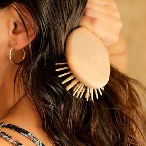 la brosse à cheveux comme avant est l'alternative parfaite à la brosse en poils de sanglier