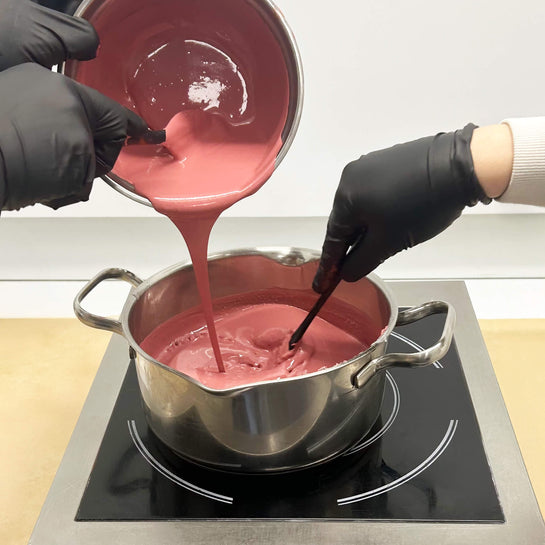 Production du blush Comme Avant naturel et artisanal