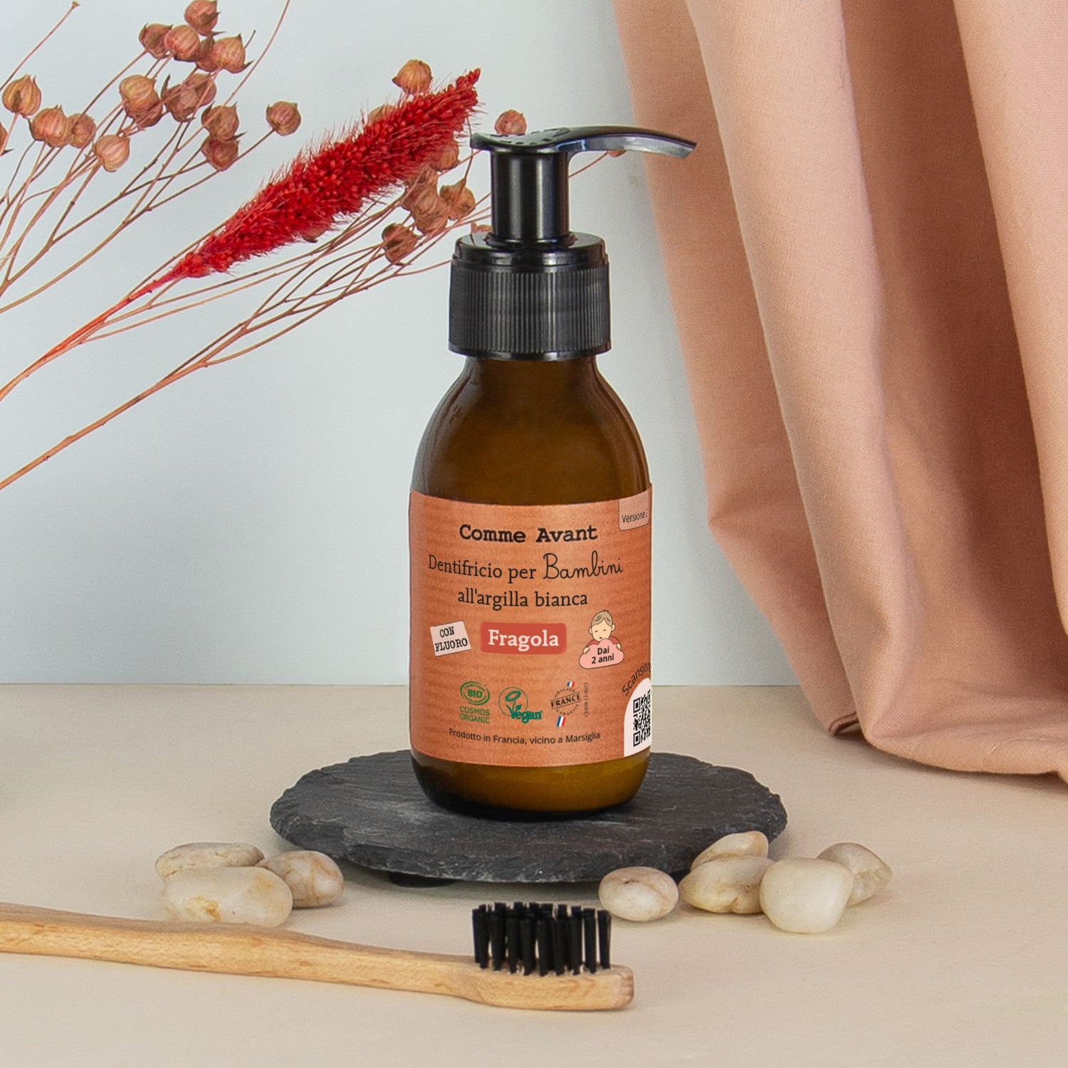 Dentifricio per bambini al gusto fragola con fluoro