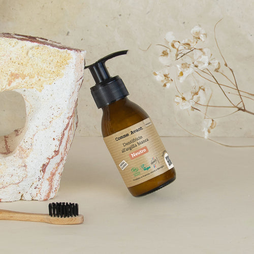 Dentifricio con argilla bianca e senza fluoro