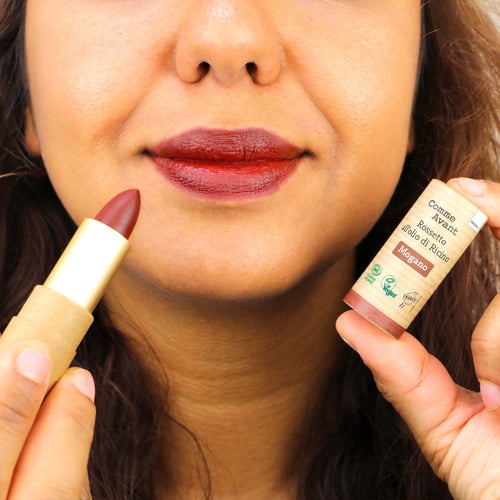 Rossetto all'olio di ricino color mogano