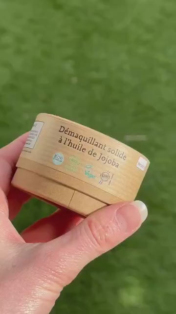 Démaquillant solide et lingettes lavables comme avant